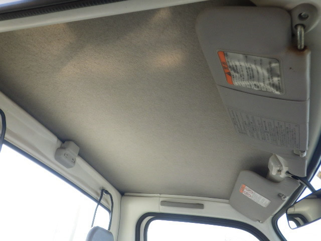 2001 Subaru Sambar TT2 (UW-69c4d3b6d0668)[16]