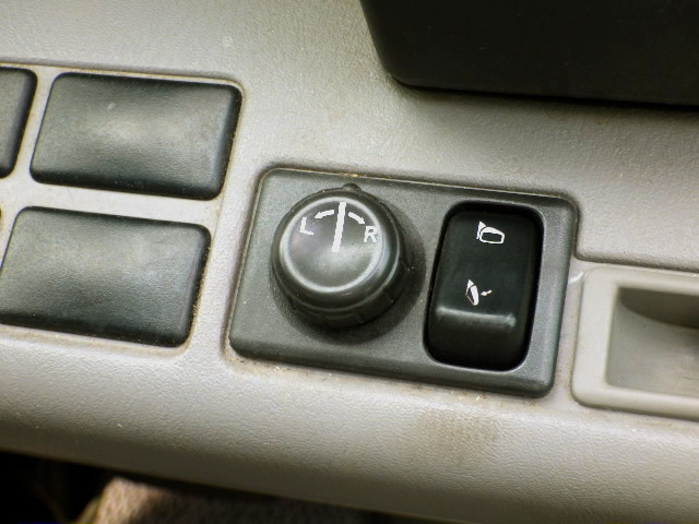 2001 Nissan Serena PC24 (UW-69d47c9ae147b)[14]