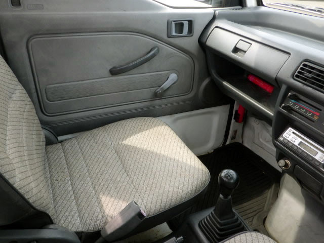 1991 Honda Acty Truck HA4 (UW-69cf3ce6a9d25)[8]