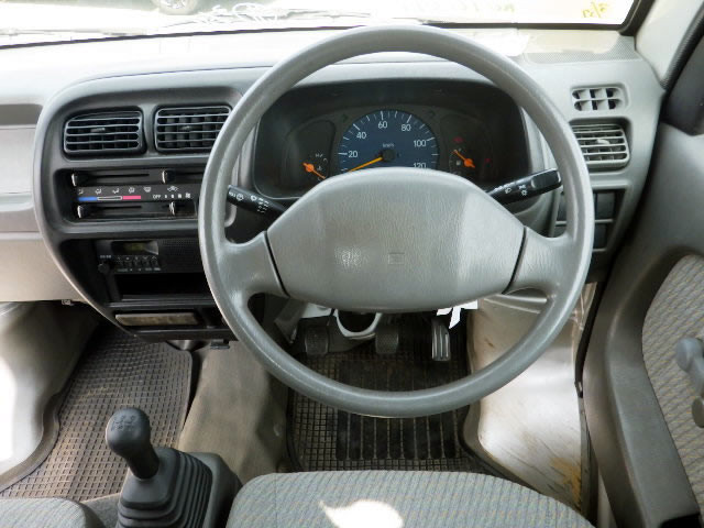 2001 Suzuki Carry Truck DA52T (UW-69cf4114369c1)[4]