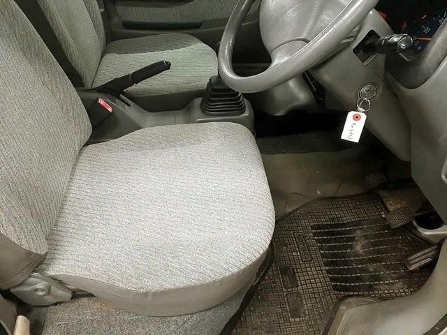 2001 Suzuki Carry Truck DA52T (UW-69bbb68f3f1ec)[5]