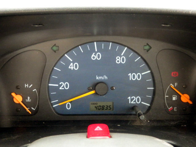 2001 Suzuki Carry Truck DA52T (UW-69cf4114369c1)[12]