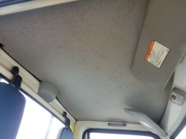2000 Mitsubishi Minicab Truck U61T (UW-69d4813adec49)[16]