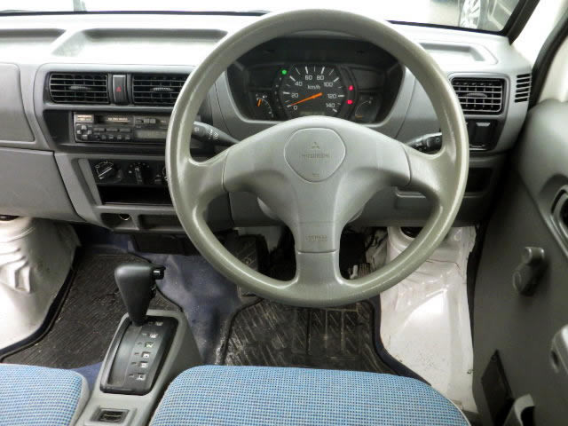 2000 Mitsubishi Minicab Truck U61T (UW-69bbbe2fc8e2b)[4]