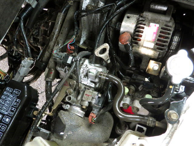 2000 Mitsubishi Minicab Truck U61T (UW-69d4813adec49)[22]