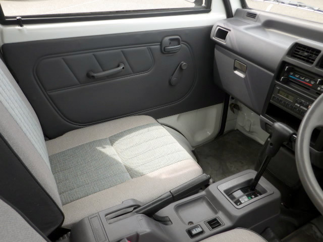 1994 Mitsubishi Minicab Truck U41T (UW-69d4bfa9571af)[9]