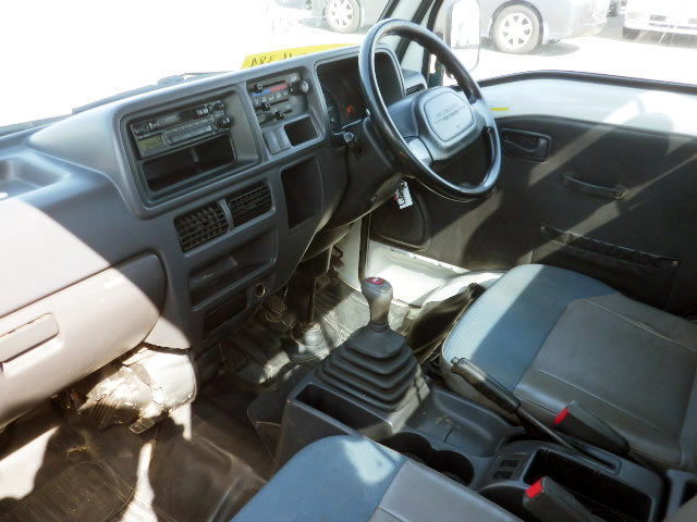 2000 Subaru Sambar TT2 (UW-69d87ae619a5e)[9]