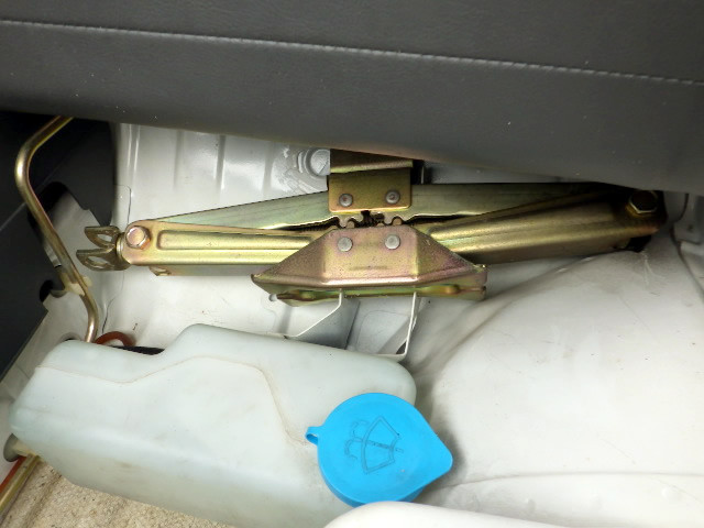 1994 Honda Acty Truck HA3 (UW-69e722694a029)[18]