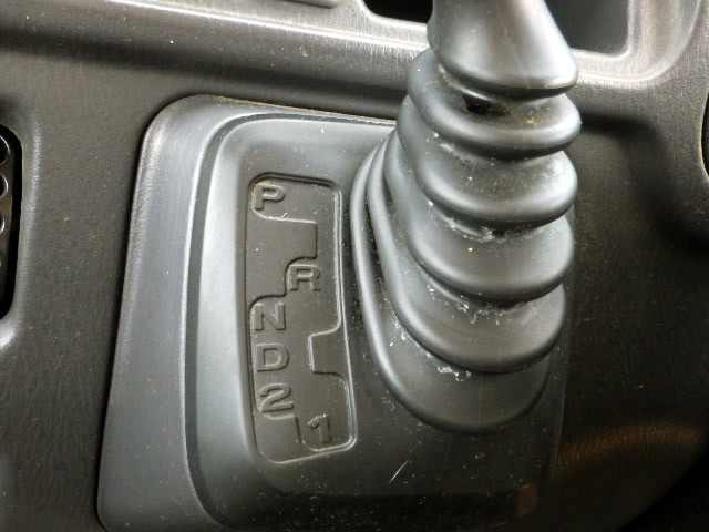 2001 Subaru Sambar TT2 (UW-69ddf7ef3afde)[14]