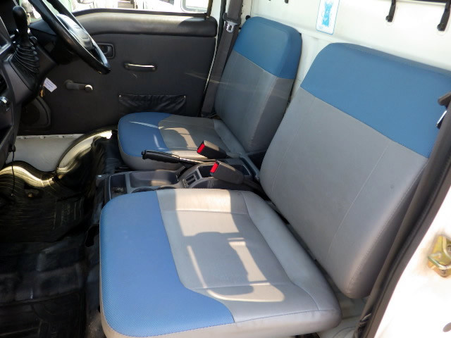 2001 Subaru Sambar TT2 (UW-69ddf7ef3afde)[5]