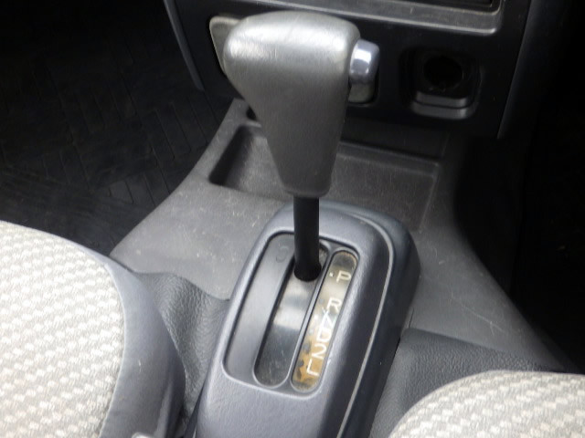 1999 Daihatsu Hijet Truck S200P (UW-69e72bc5c8b0b)[13]