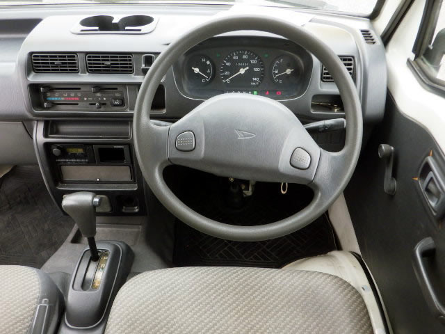 1999 Daihatsu Hijet Truck S200P (UW-69e72bc5c8b0b)[4]