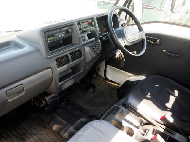 2001 Subaru Sambar TT1 (UW-69ddfd734daeb)[9]