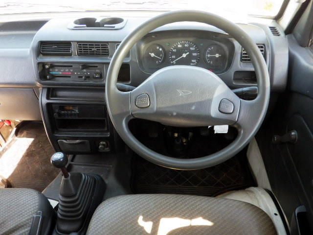 1999 Daihatsu Hijet Truck S210P (UW-69de057e6c366)[4]