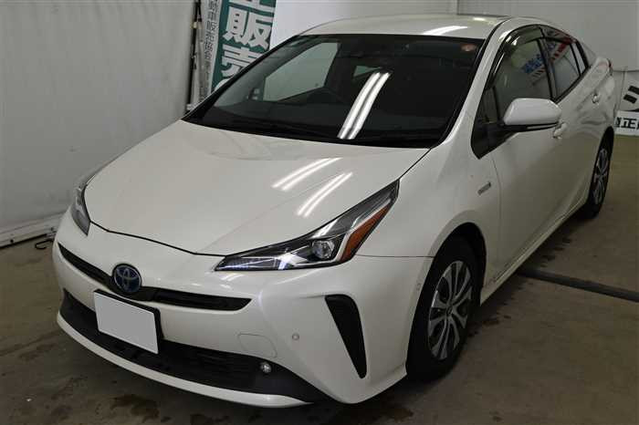 2020 Toyota Prius DAA-ZVW51 (UW-69d9fa01279e1)[0]