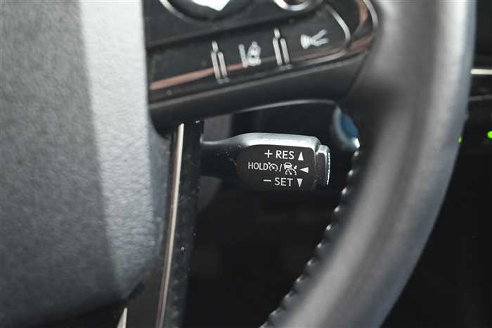 2020 Toyota Prius DAA-ZVW51 (UW-69d9fa01279e1)[15]