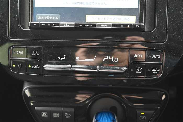 2020 Toyota Prius DAA-ZVW51 (UW-69d9fa01279e1)[20]