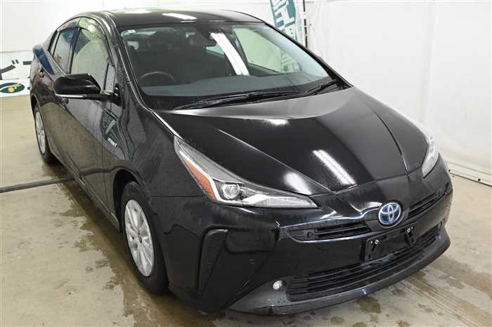 2020 Toyota Prius DAA-ZVW51 (UW-69d9fa01e81b5)[2]