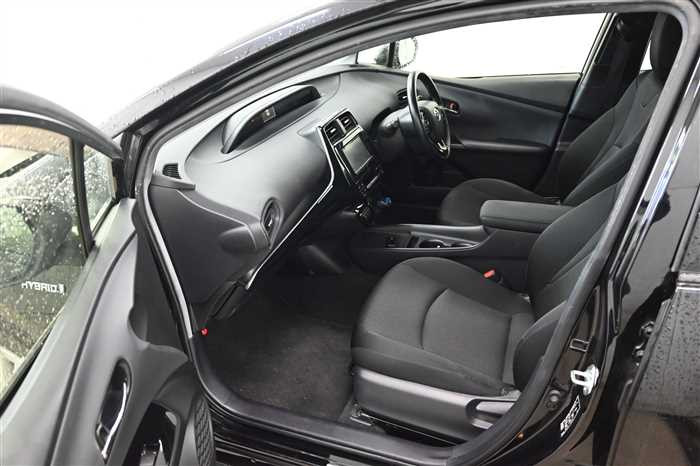 2020 Toyota Prius DAA-ZVW51 (UW-69d9fa01e81b5)[12]