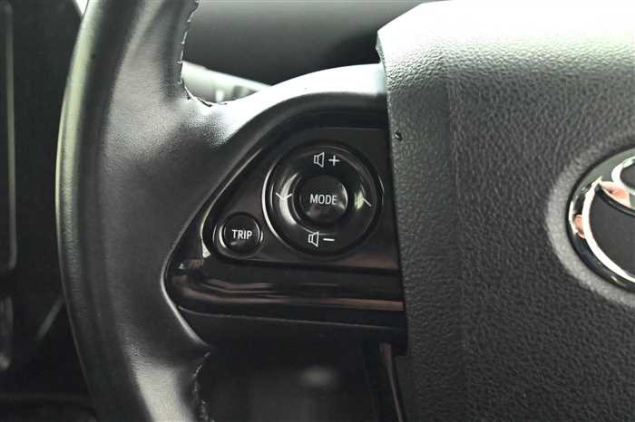 2020 Toyota Prius DAA-ZVW51 (UW-69d9fa01e81b5)[16]