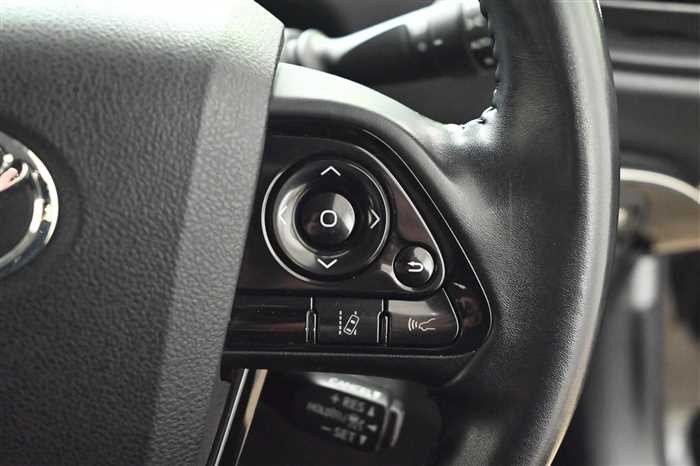 2020 Toyota Prius DAA-ZVW51 (UW-69d9fa01e81b5)[17]