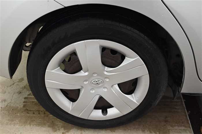 2012 Toyota Ractis DBA-NSP120 (UW-69d9fa021a7ef)[5]