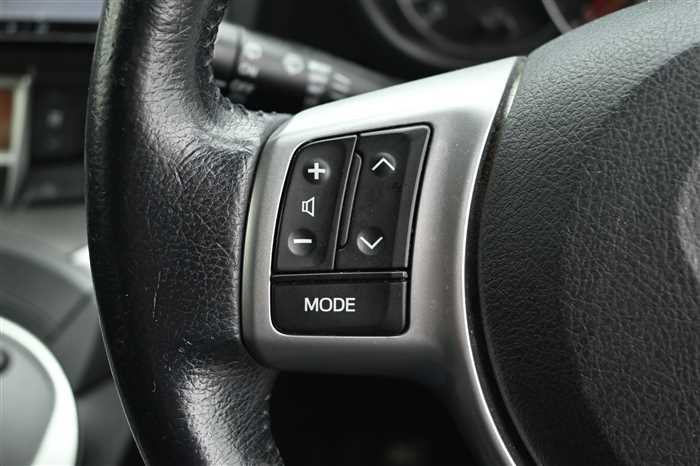 2012 Toyota Ractis DBA-NSP120 (UW-69d9fa021a7ef)[16]