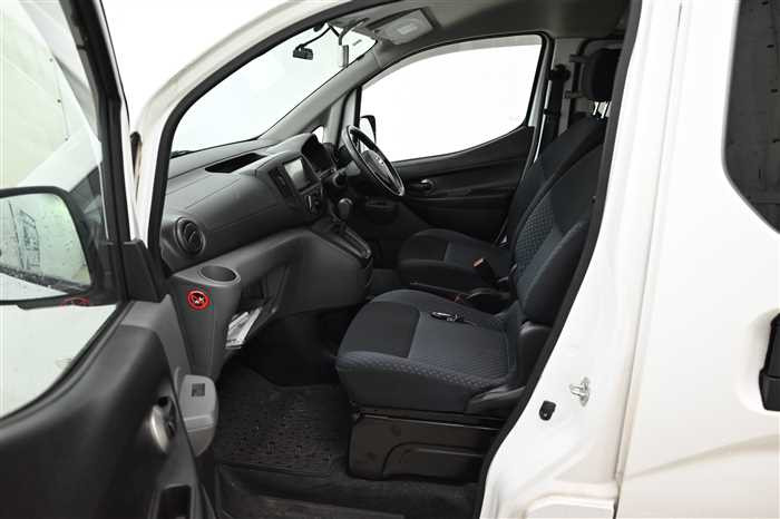 2019 Nissan NV200 Vanette DBF-VM20 (UW-69d9fa026d0c9)[11]