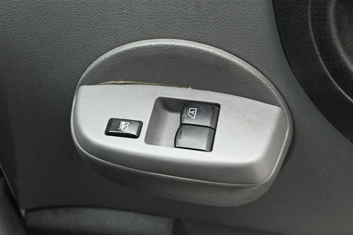 2019 Nissan NV200 Vanette DBF-VM20 (UW-69d9fa026d0c9)[12]