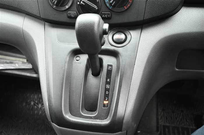 2019 Nissan NV200 Vanette DBF-VM20 (UW-69d9fa026d0c9)[13]