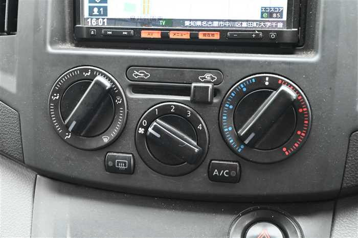 2019 Nissan NV200 Vanette DBF-VM20 (UW-69d9fa026d0c9)[14]