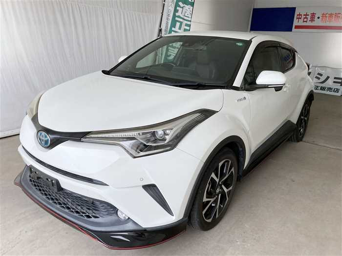 2017 Toyota C-HR DAA-ZYX10 (UW-69d9fa05ad377)[0]