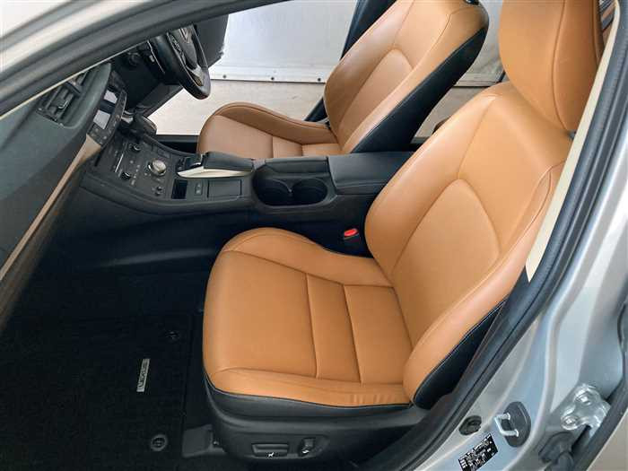 2015 Lexus CT DAA-ZWA10 (UW-69d9fa0656b3d)[15]