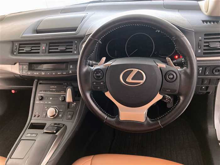 2015 Lexus CT DAA-ZWA10 (UW-69d9fa0656b3d)[17]