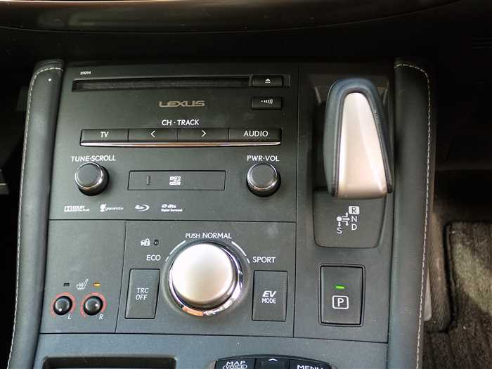 2015 Lexus CT DAA-ZWA10 (UW-69d9fa0656b3d)[24]