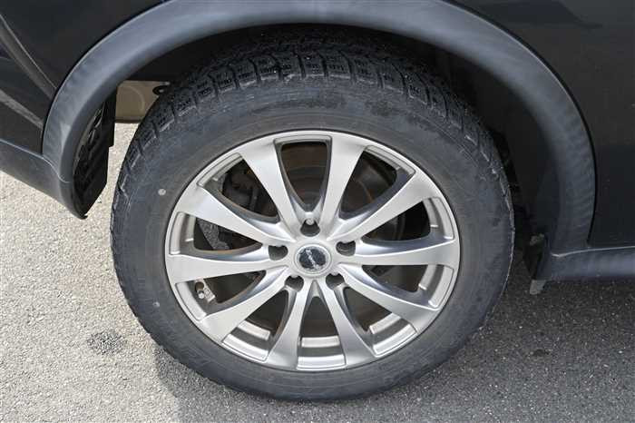 2011 Nissan JUKE CBA-NF15 (UW-69d9fa074a507)[8]