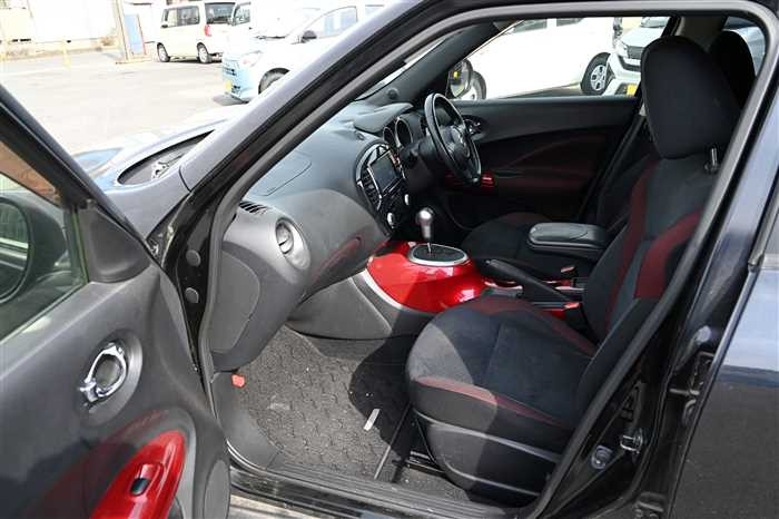 2011 Nissan JUKE CBA-NF15 (UW-69d9fa074a507)[15]