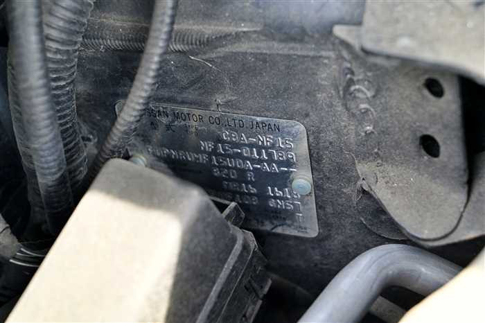 2011 Nissan JUKE CBA-NF15 (UW-69d9fa074a507)[27]