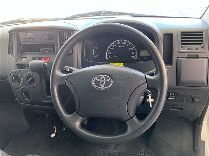 2014 Toyota Townace Van DBF-S402M (UW-69d9fa0793980)[15]