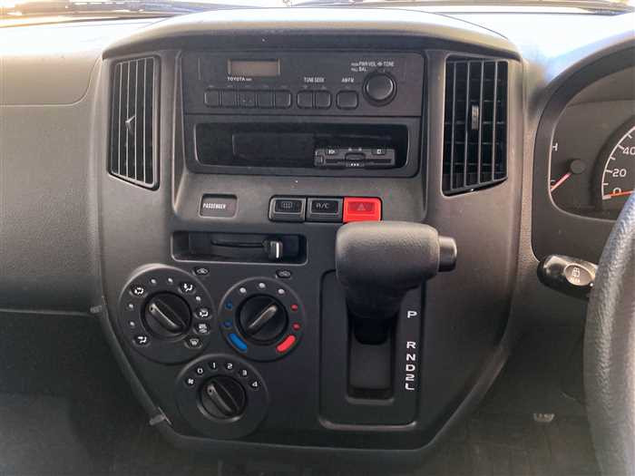 2014 Toyota Townace Van DBF-S402M (UW-69d9fa0793980)[18]