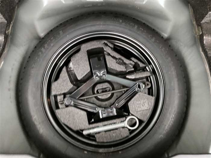 2015 Subaru Forester DBA-SJG (UW-69d9fa07af768)[12]