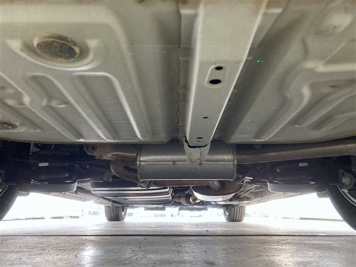 2017 Toyota Noah DBA-ZRR80W (UW-69d9fa0822b2a)[6]