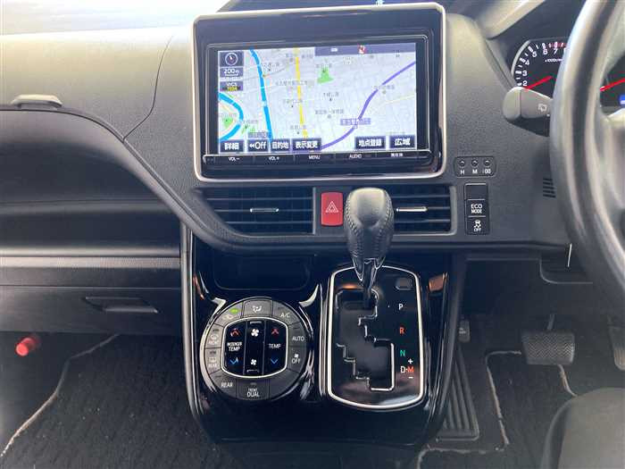 2017 Toyota Noah DBA-ZRR80W (UW-69d9fa0822b2a)[21]