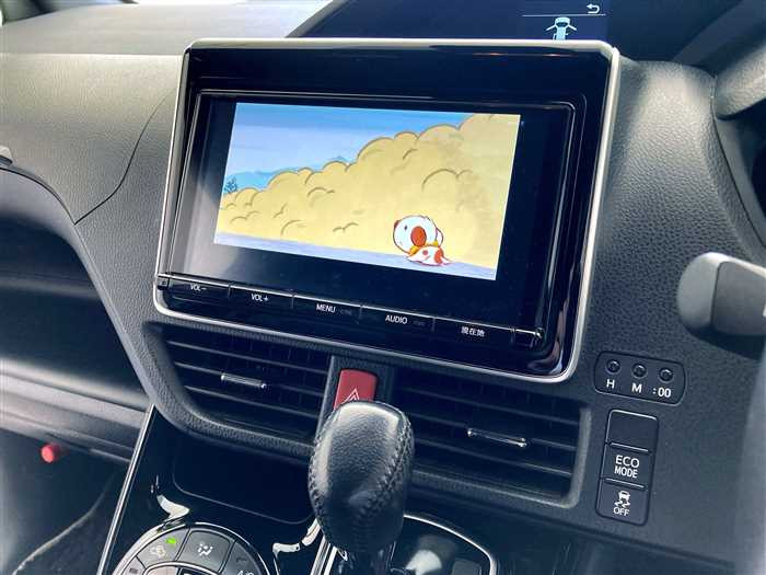 2017 Toyota Noah DBA-ZRR80W (UW-69d9fa0822b2a)[24]