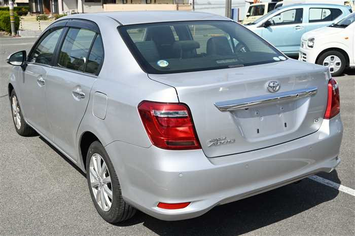 2018 Toyota Corolla Axio DBA-NRE161 (UW-69d9fa091903e)[3]