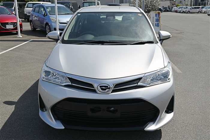 2018 Toyota Corolla Axio DBA-NRE161 (UW-69d9fa091903e)[4]