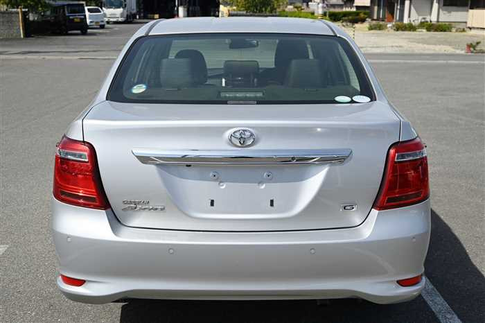 2018 Toyota Corolla Axio DBA-NRE161 (UW-69d9fa091903e)[5]