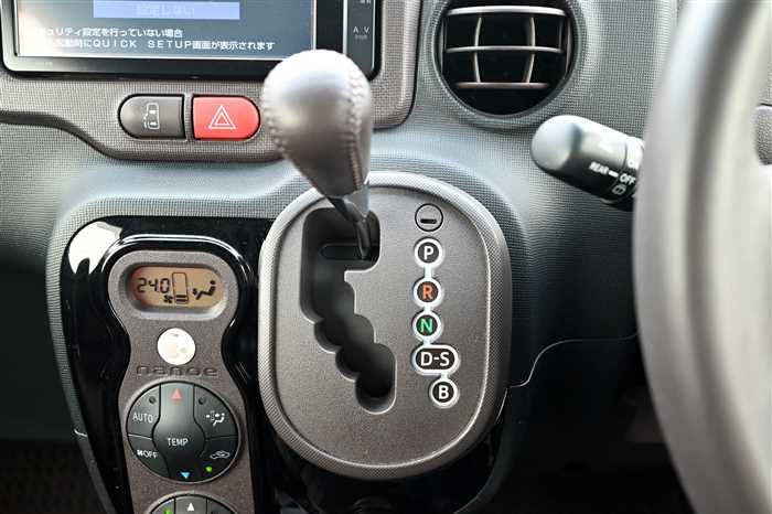 2014 Toyota Porte DBA-NCP141 (UW-69d9fa09464ed)[14]