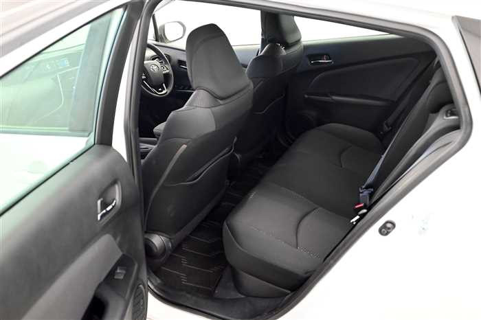 2022 Toyota Prius 6AA-ZVW51 (UW-69d9fa0ae4ff4)[11]