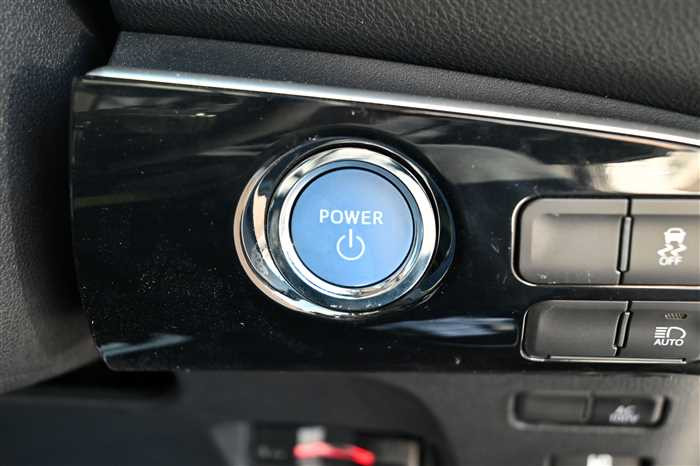 2022 Toyota Prius 6AA-ZVW51 (UW-69d9fa0ae4ff4)[13]